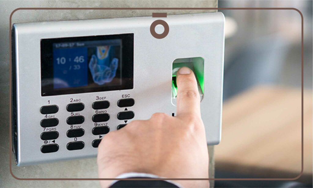 استخدام أنظمة الحضور والانصراف – أجهزة البصمة ZKT